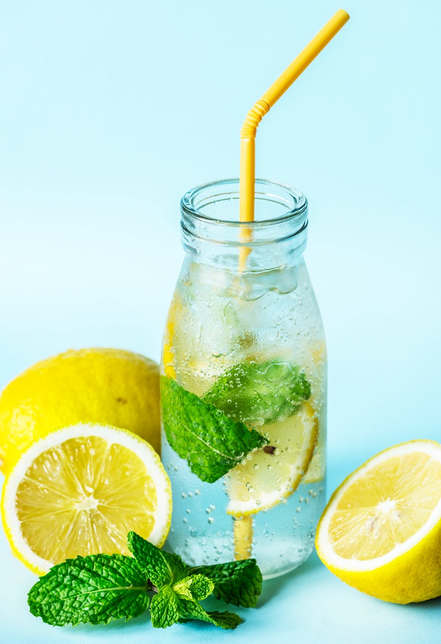 photo of lemon juice on bottle